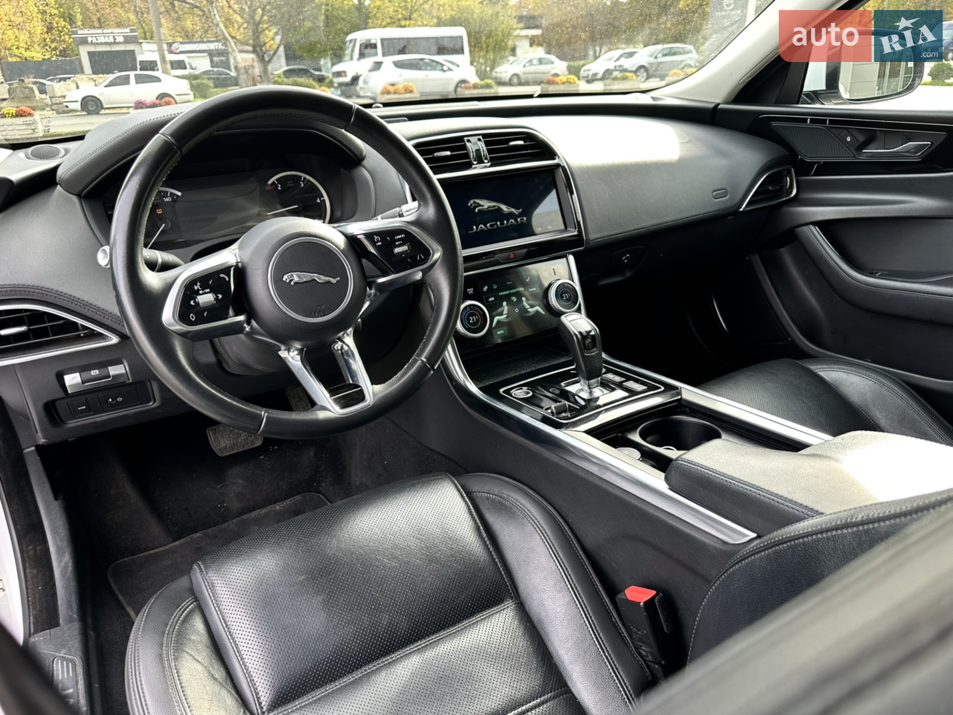2020 Jaguar XE - мініатюра 15
