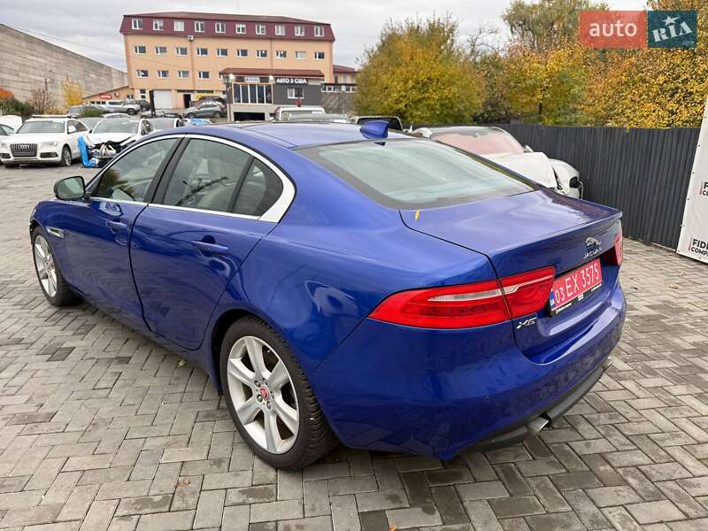 Седан Jaguar XE 2018 в Луцке