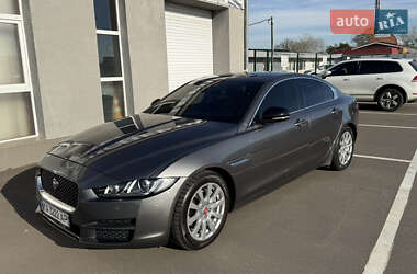 Седан Jaguar XE 2016 в Києві