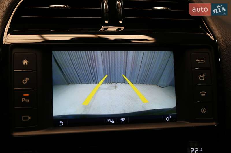 Седан Jaguar XE 2016 в Києві фото 18 Седан Jaguar XE 2016 в Києві