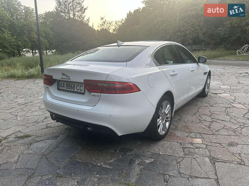 Седан Jaguar XE 2015 в Киеве фото 6 Седан Jaguar XE 2015 в Киеве