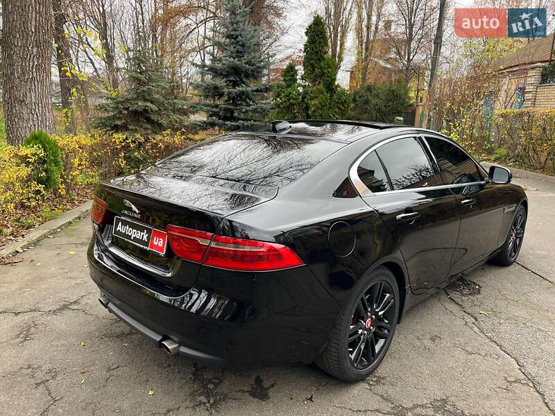 Седан Jaguar XE 2019 в Києві