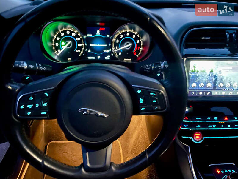 Седан Jaguar XE 2019 в Києві фото 13 Седан Jaguar XE 2019 в Києві