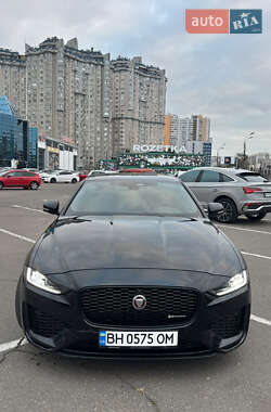 Седан Jaguar XE 2021 в Одесі
