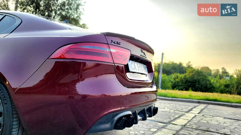 Седан Jaguar XE 2015 в Черкассах