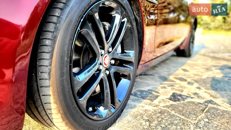 Седан Jaguar XE 2015 в Черкассах