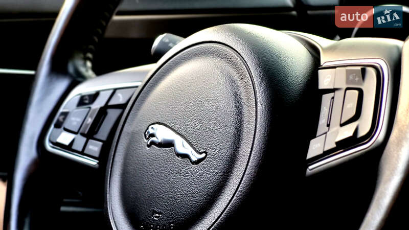 Седан Jaguar XE 2015 в Черкассах