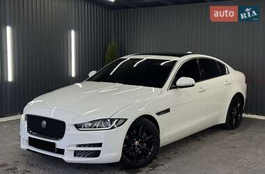 Седан Jaguar XE 2018 в Мукачево
