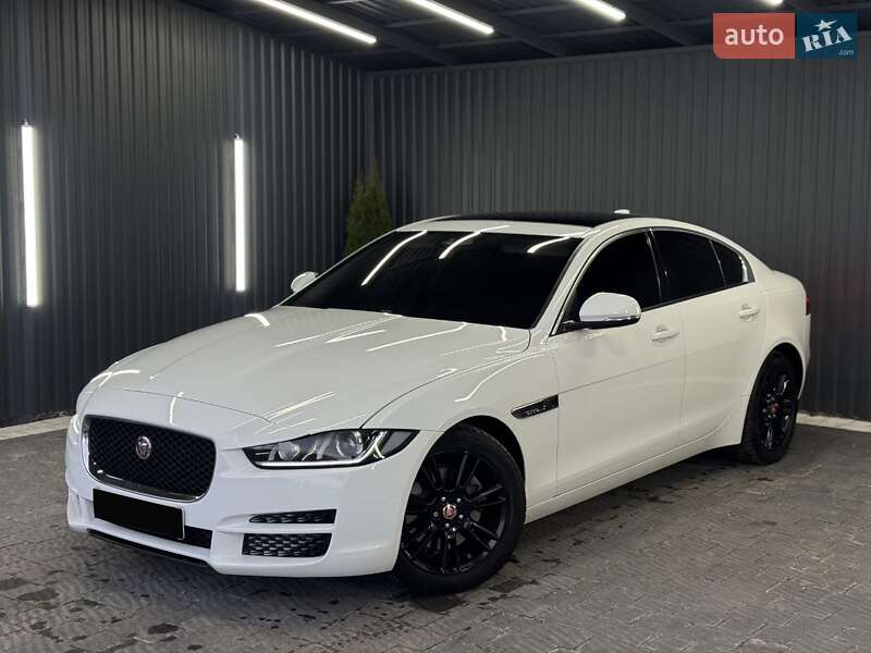 Jaguar XE 2018