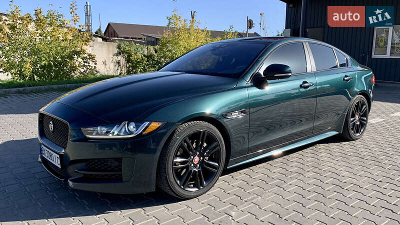 Седан Jaguar XE 2016 в Хмельницком