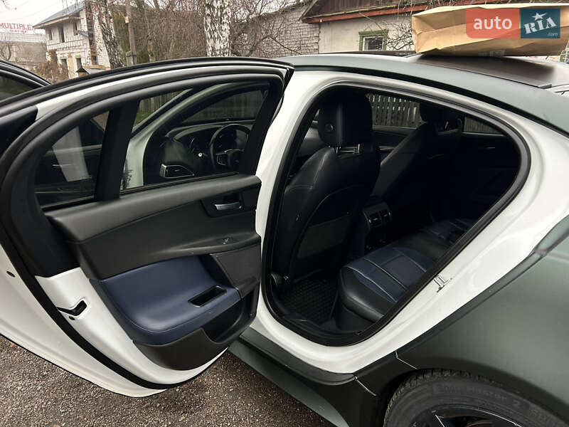 Седан Jaguar XE 2017 в Чернигове фото 12 Седан Jaguar XE 2017 в Чернигове