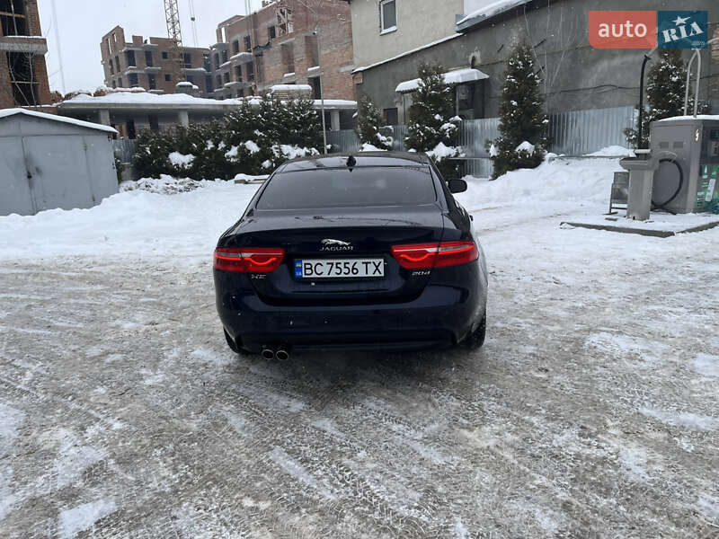 Седан Jaguar XE 2016 в Ивано-Франковске фото 5 Седан Jaguar XE 2016 в Ивано-Франковске