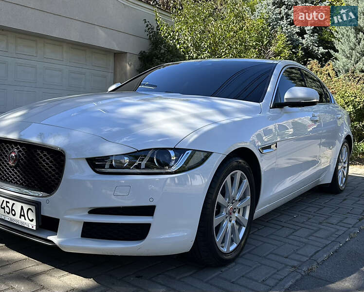 Седан Jaguar XE 2015 в Одессе