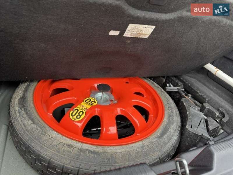 Седан Jaguar XE 2016 в Києві