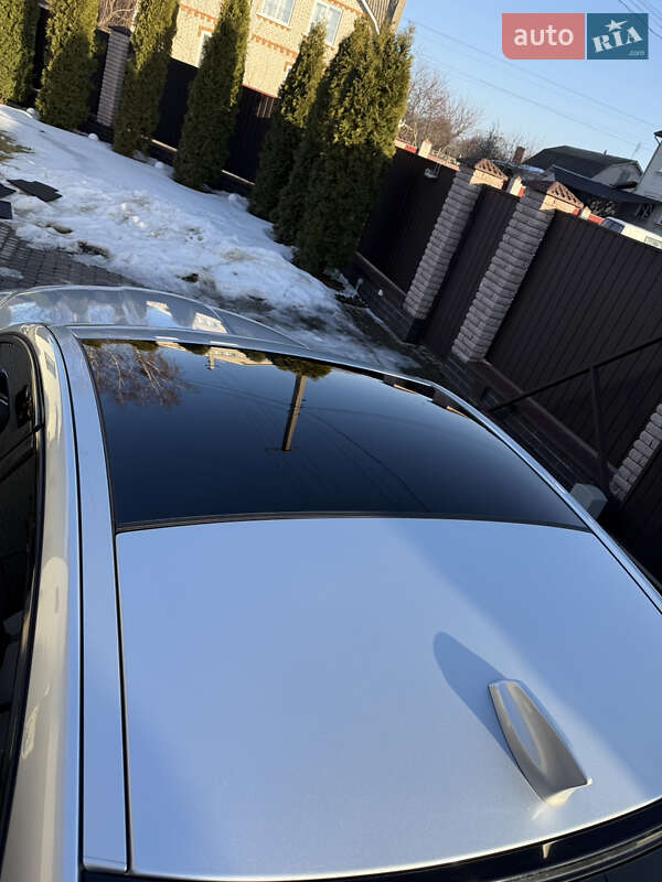 Седан Jaguar XE 2016 в Виннице