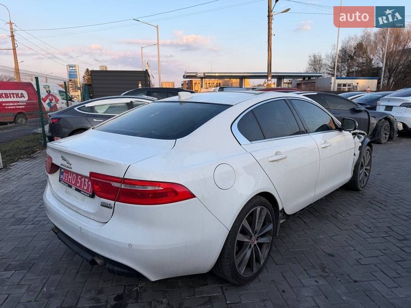 Седан Jaguar XE 2018 в Луцке