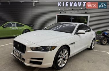 Седан Jaguar XE 2016 в Києві
