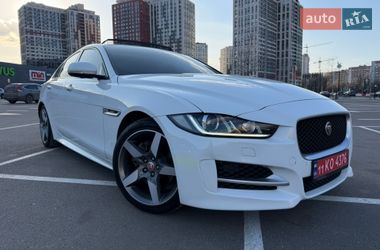 Седан Jaguar XE 2016 в Киеве