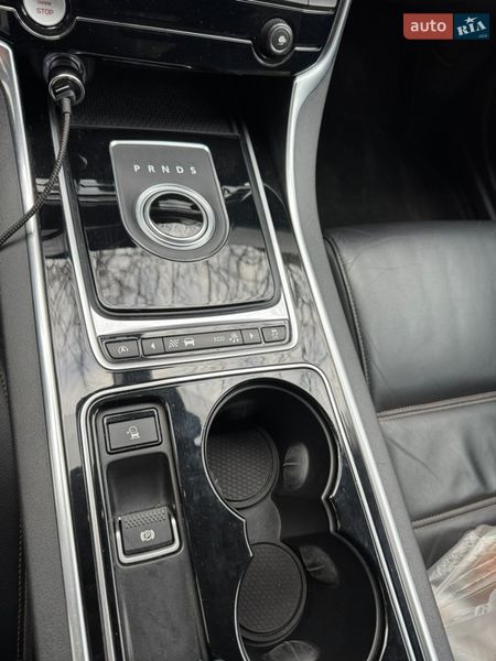 Седан Jaguar XE 2015 в Одесі фото 31 Седан Jaguar XE 2015 в Одесі