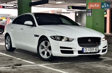 Седан Jaguar XE 2016 в Києві