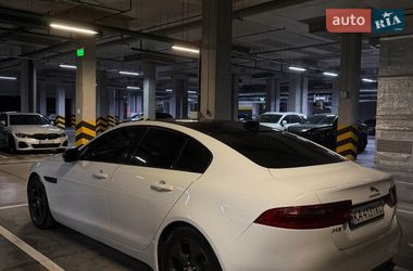 Седан Jaguar XE 2017 в Києві