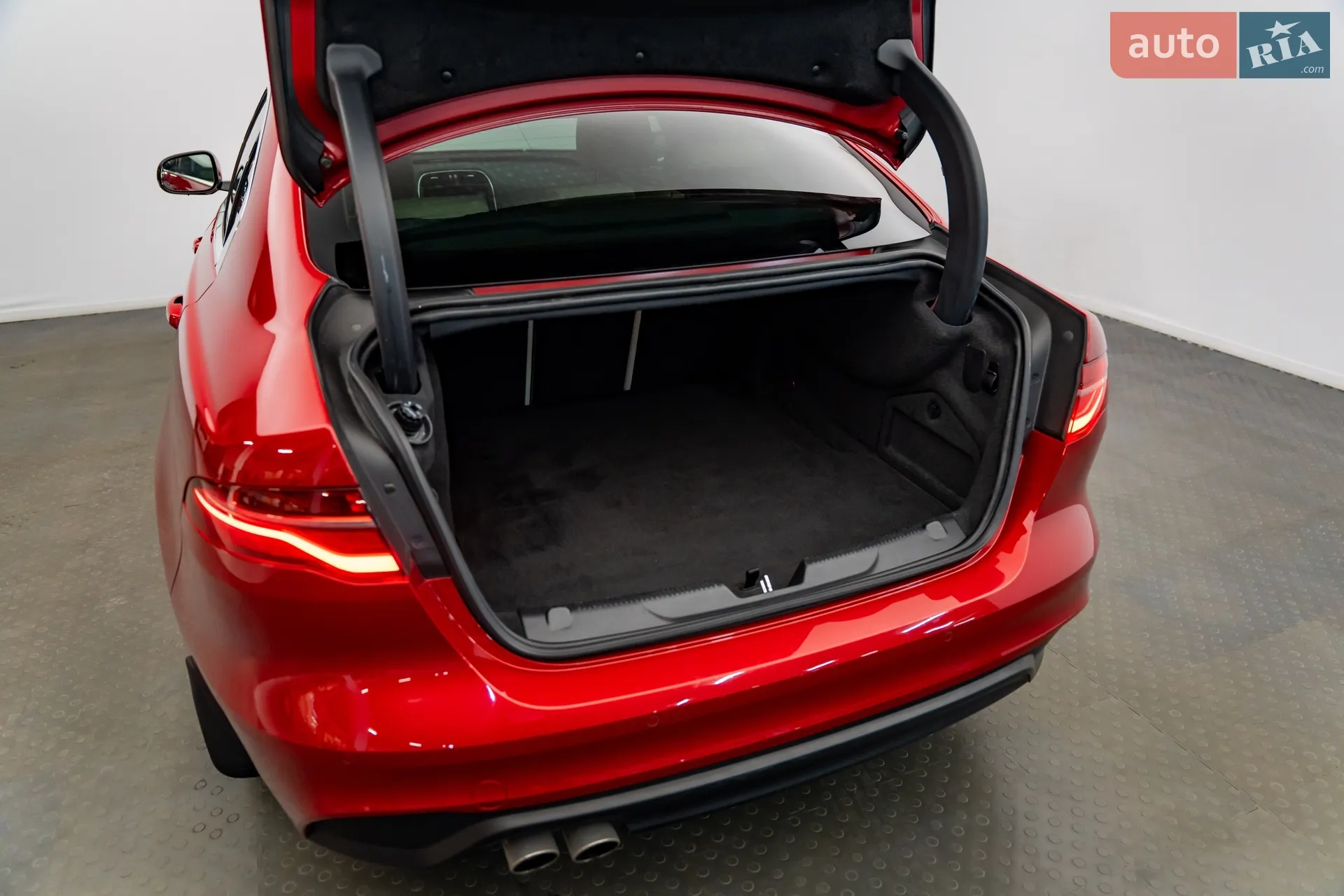 2020 Jaguar XE - мініатюра 6