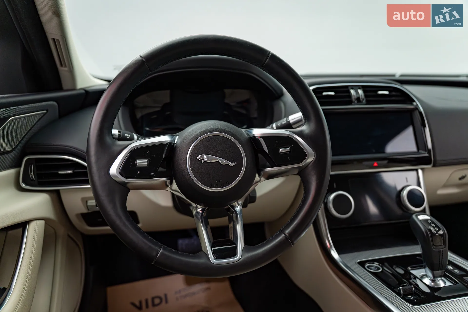 2020 Jaguar XE - мініатюра 12