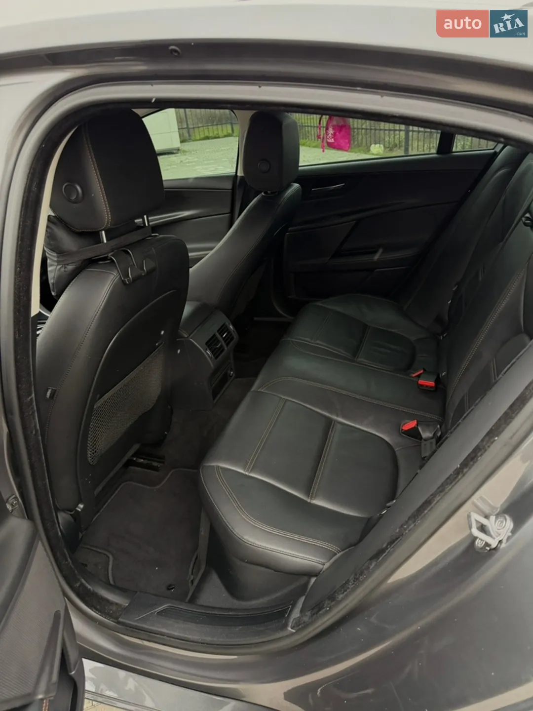 2015 Jaguar XE - мініатюра 6