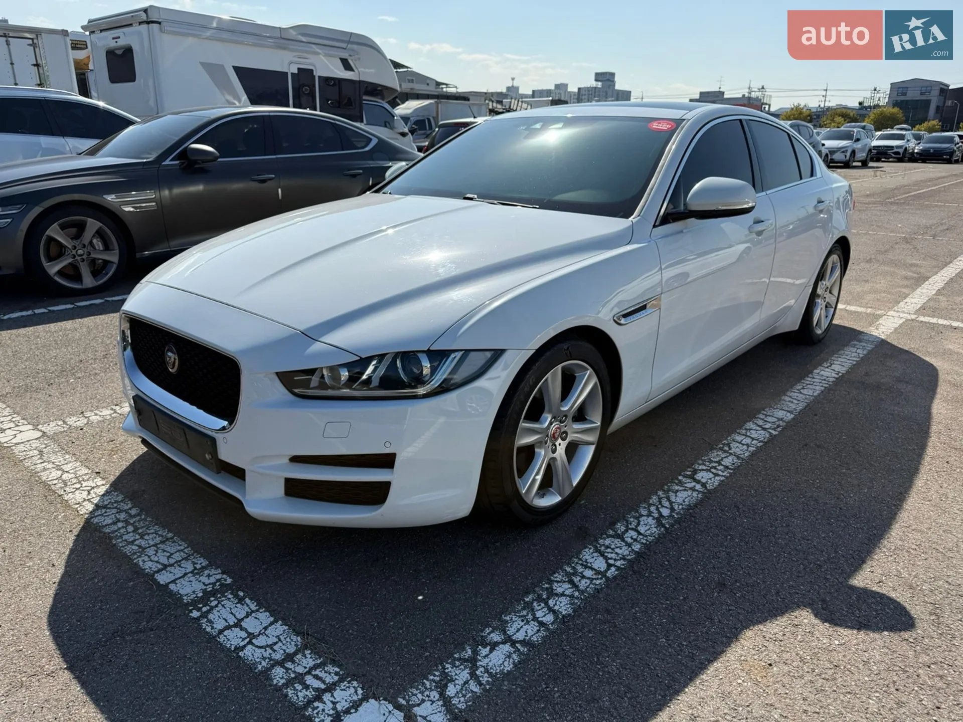2015 Jaguar XE - фото 1