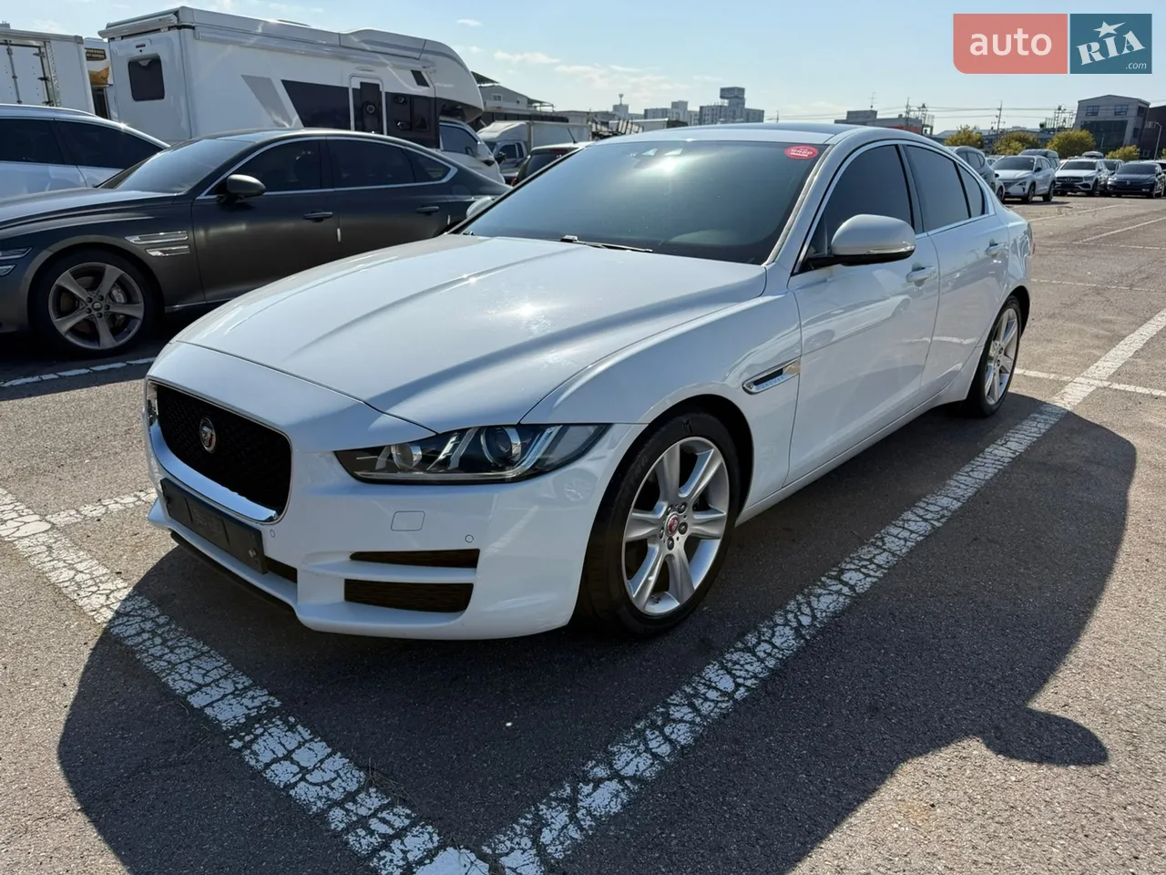 2016 Jaguar XE - мініатюра 31