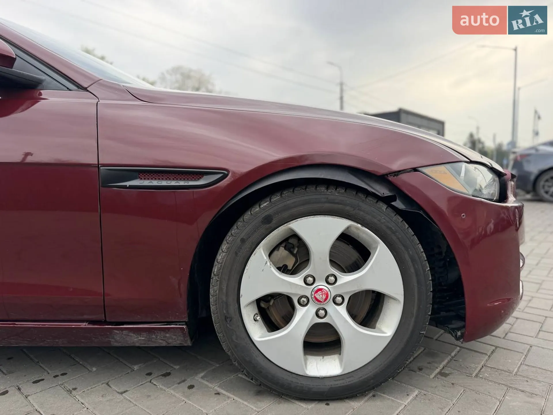 2016 Jaguar XE - мініатюра 2
