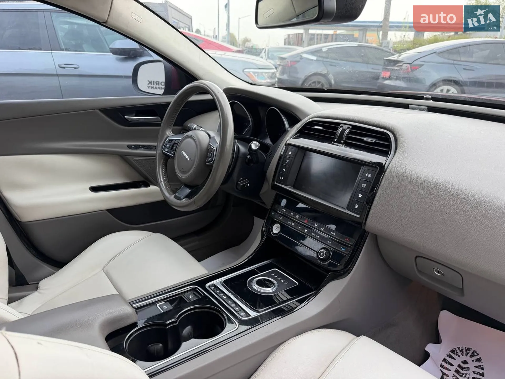 2016 Jaguar XE - мініатюра 17