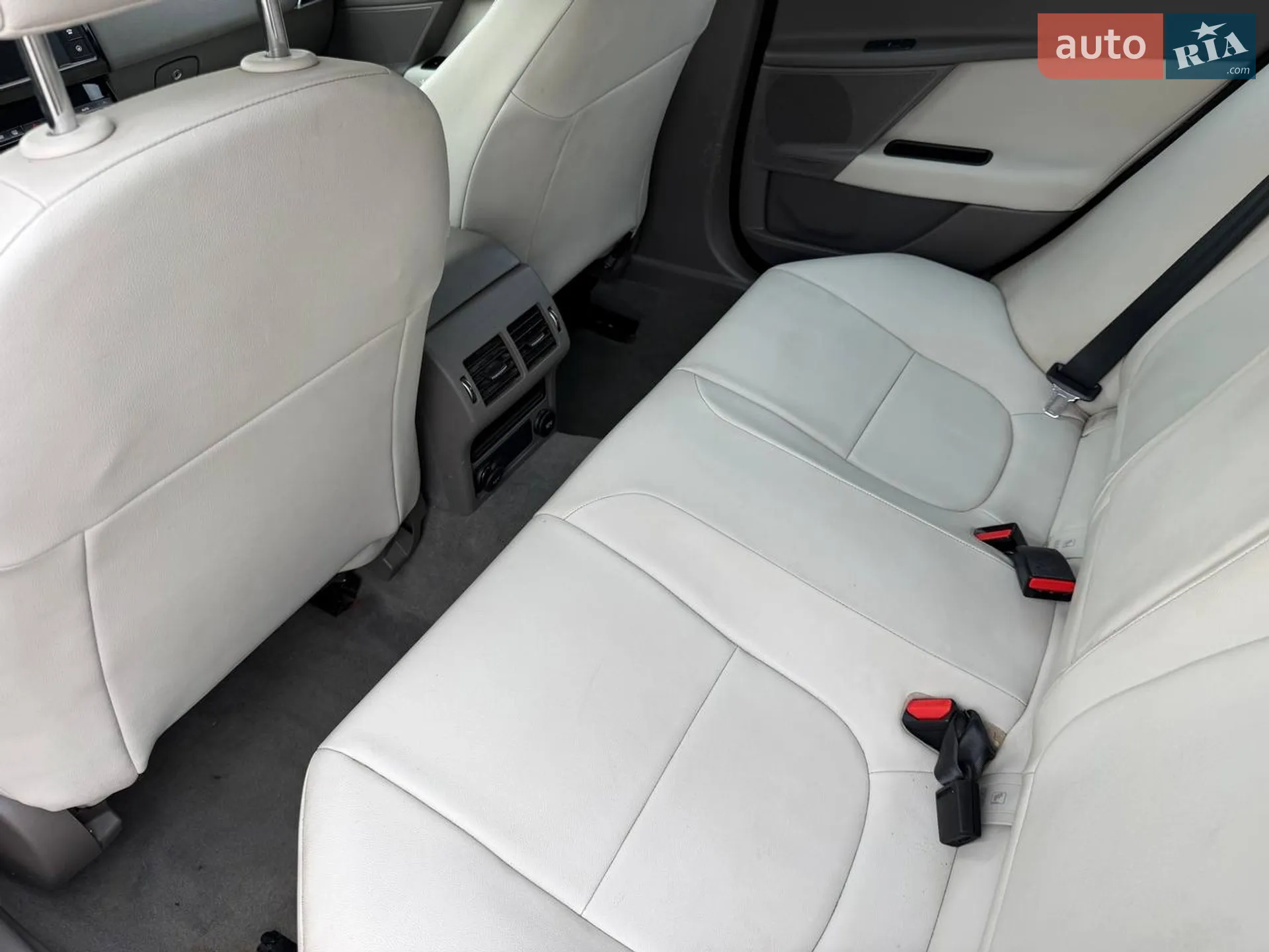 2016 Jaguar XE - мініатюра 23