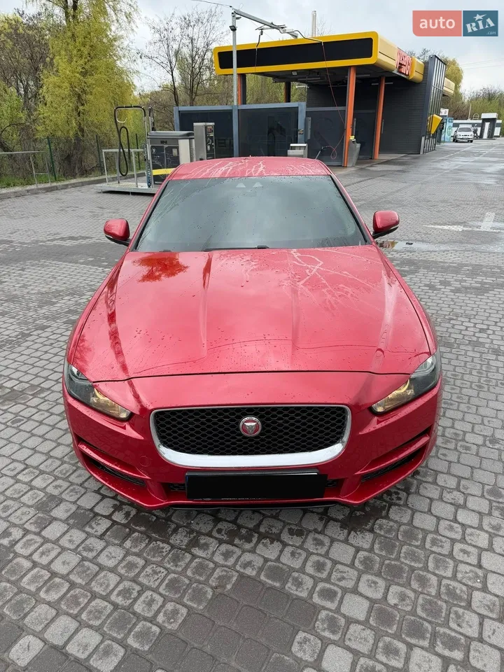 2016 Jaguar XE - мініатюра 15