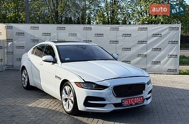 Седан Jaguar XE 2019 в Луцке