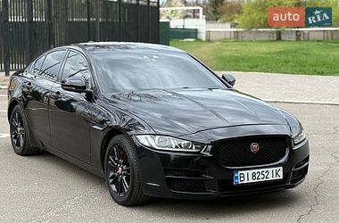 Седан Jaguar XE 2016 в Кривому Розі