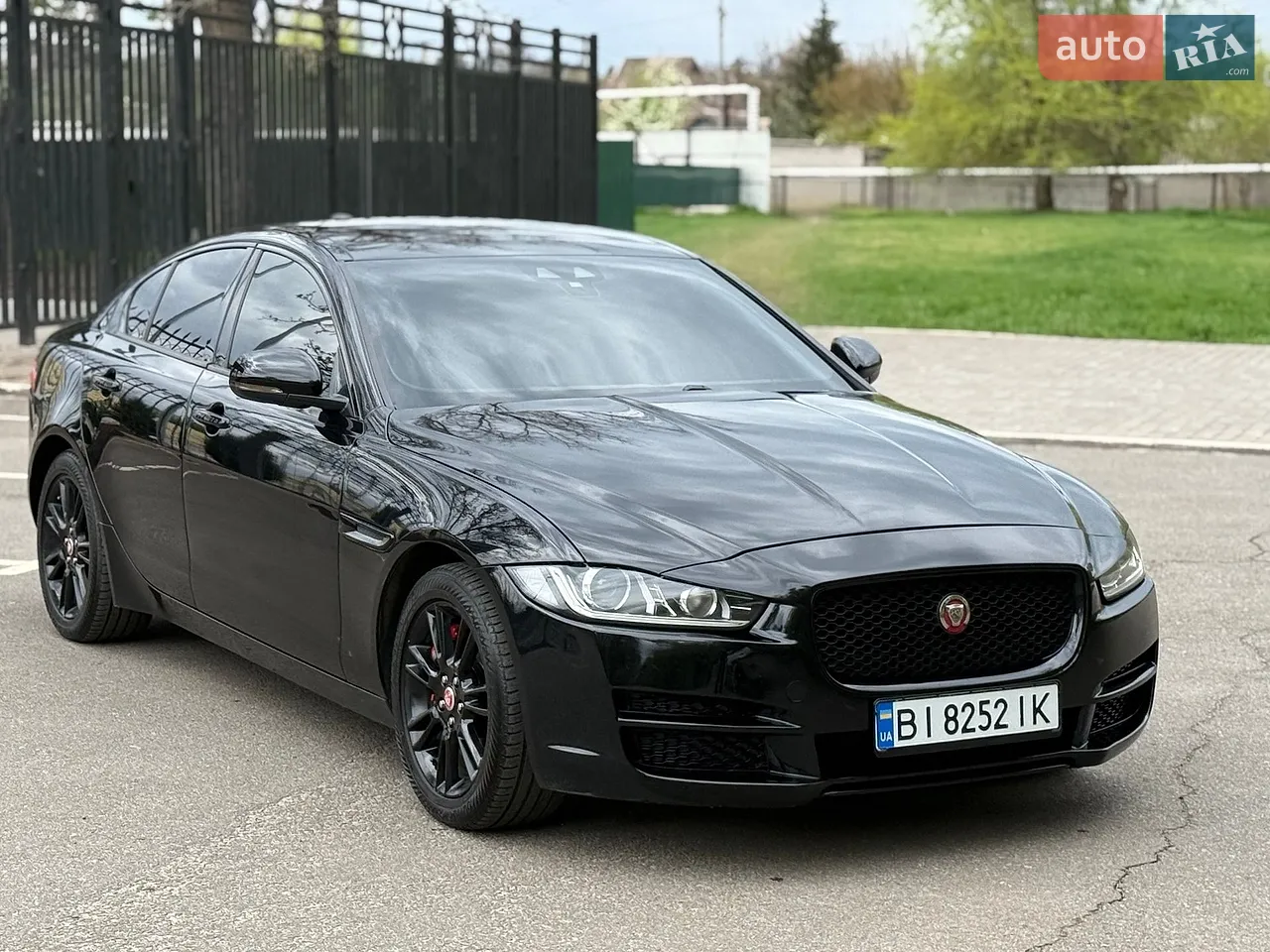 2016 Jaguar XE - мініатюра 14