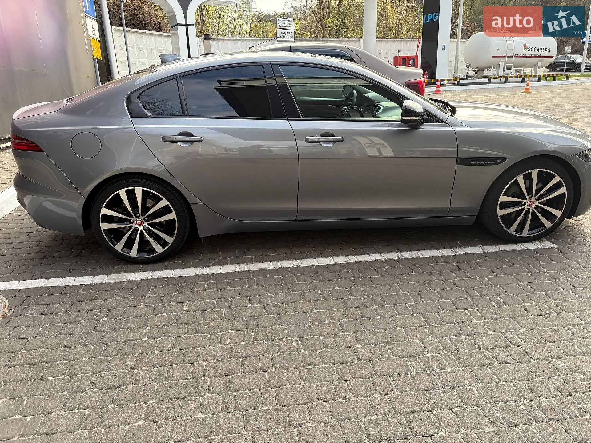 2019 Jaguar XE - мініатюра 13