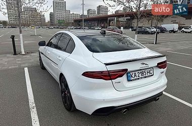 Седан Jaguar XE 2020 в Киеве