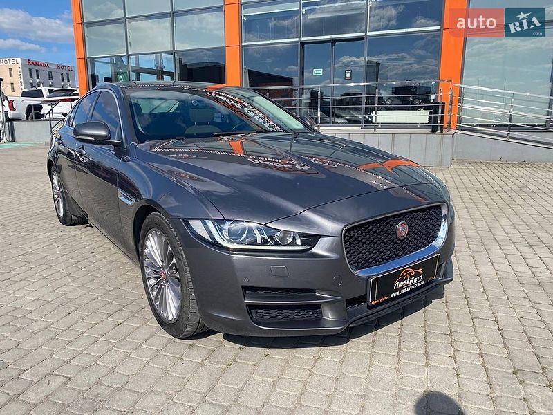 Jaguar XE 2015