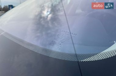 Седан Jaguar XE 2019 в Киеве