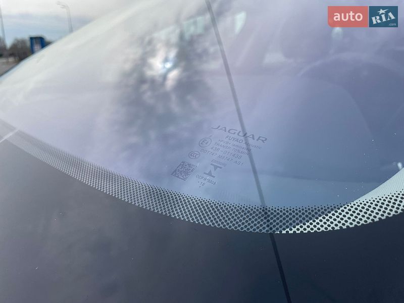Седан Jaguar XE 2019 в Киеве