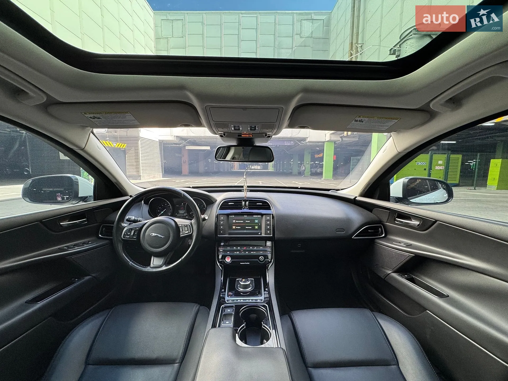 2016 Jaguar XE - мініатюра 52