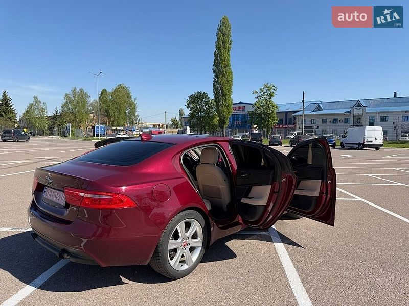 Седан Jaguar XE 2017 в Житомире