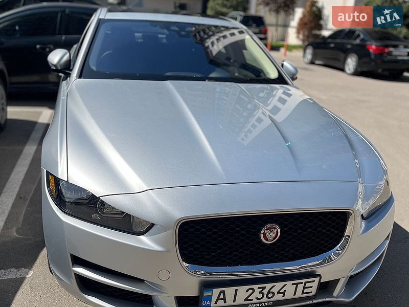 Седан Jaguar XE 2018 в Киеве