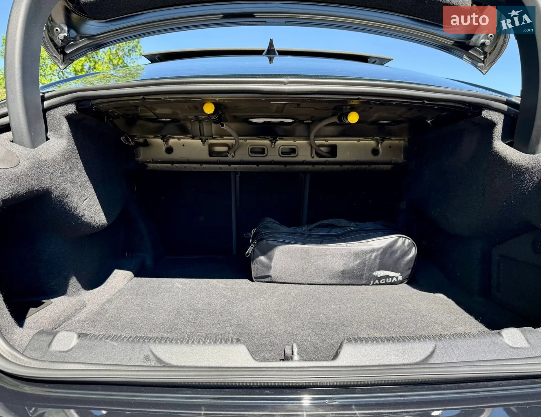2016 Jaguar XE - мініатюра 28