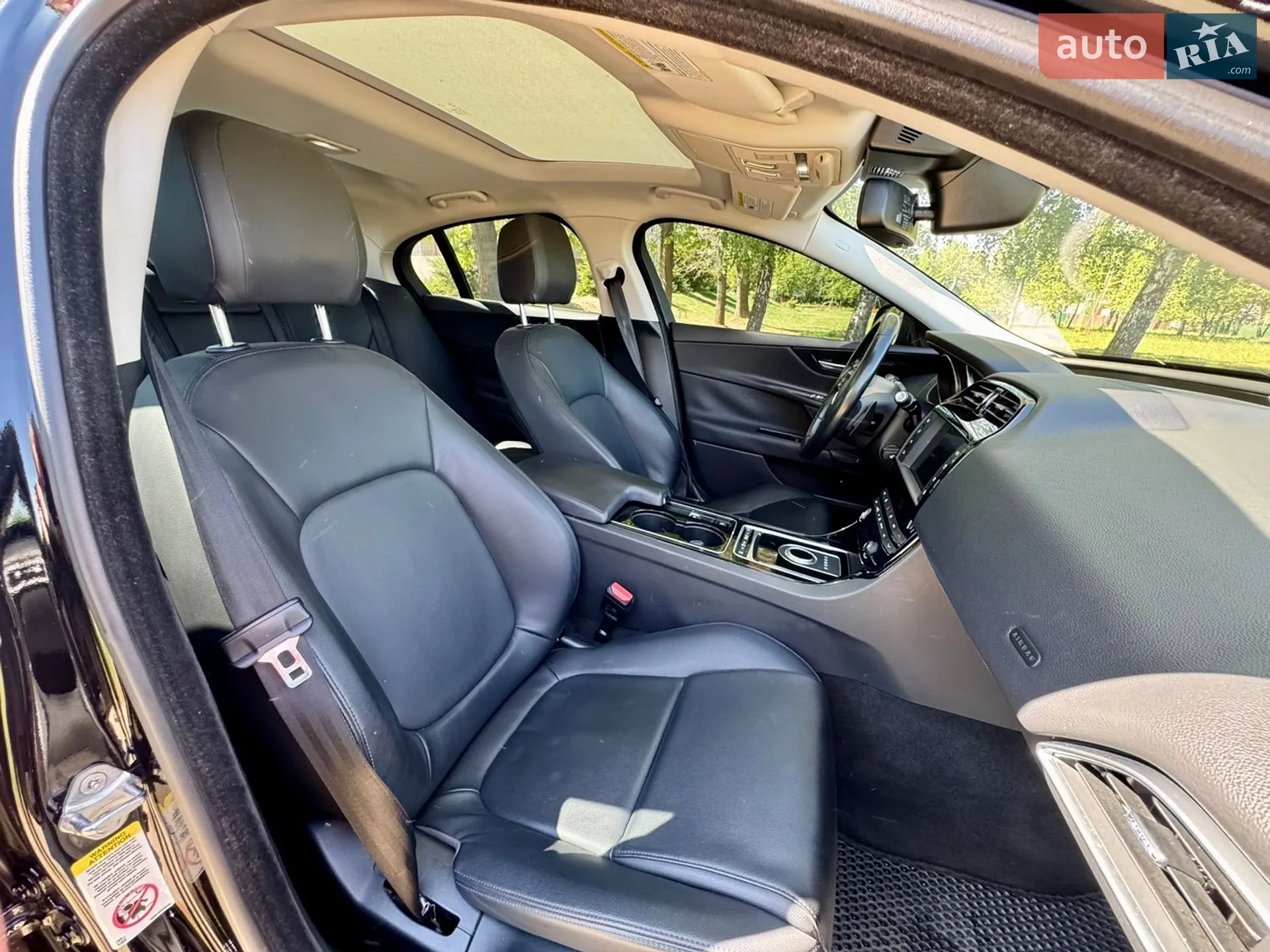 2016 Jaguar XE - мініатюра 48