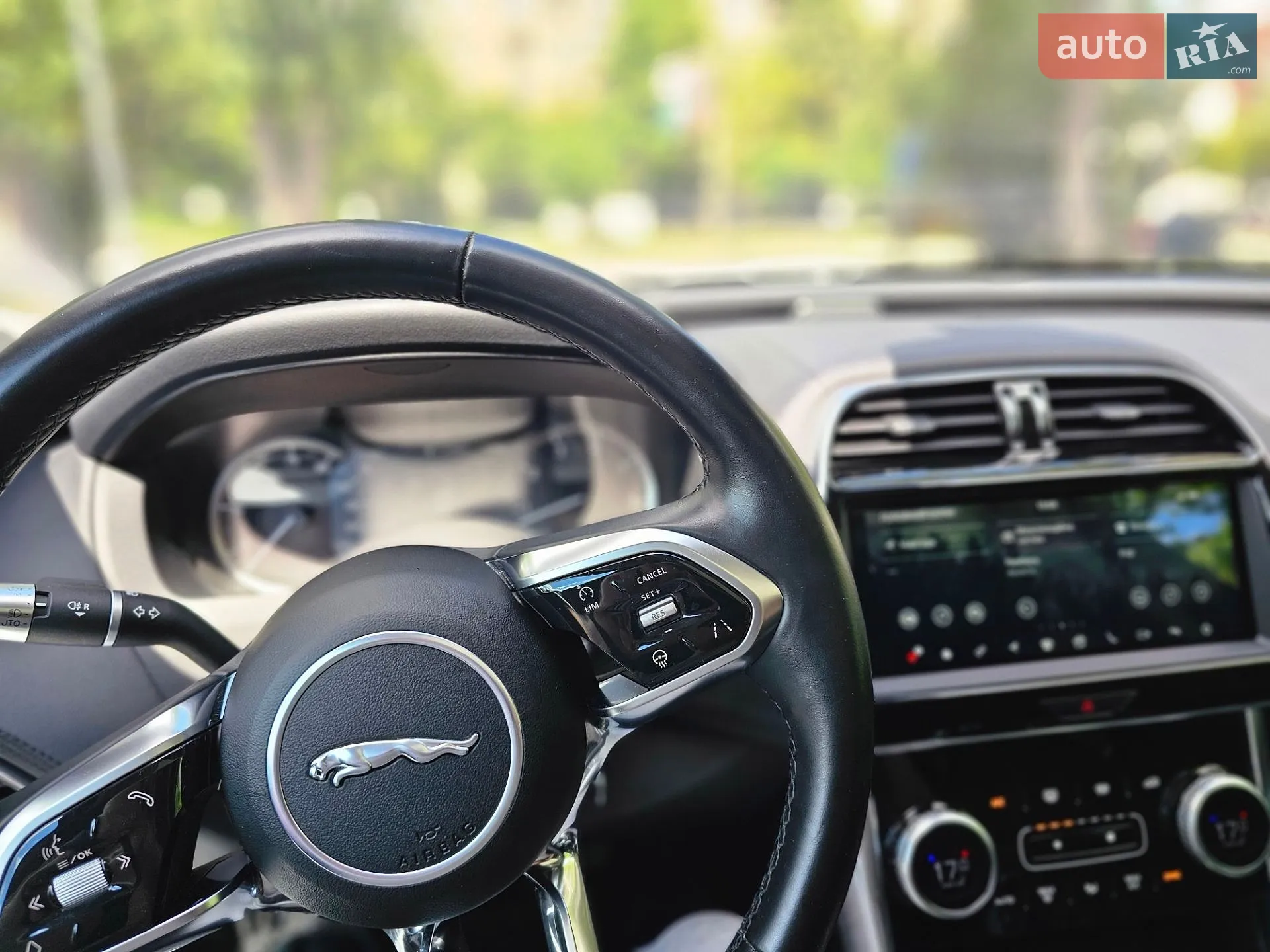 2020 Jaguar XE - мініатюра 15