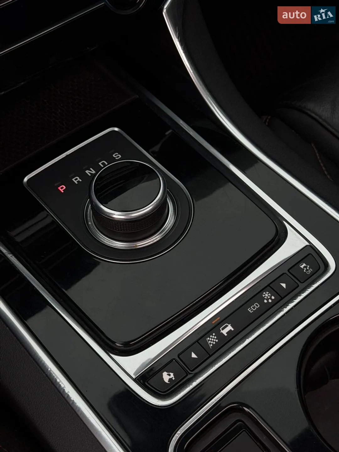 2016 Jaguar XE - мініатюра 35