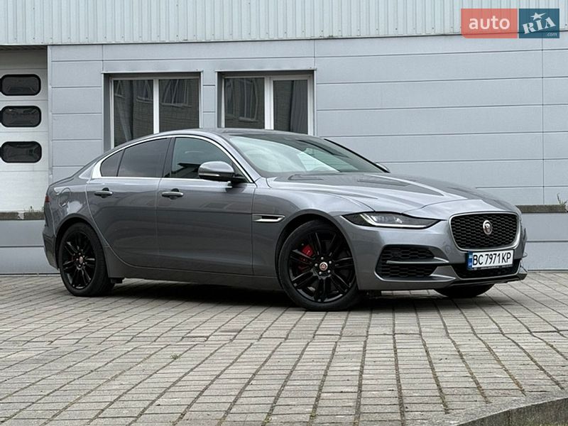 Jaguar XE 2020